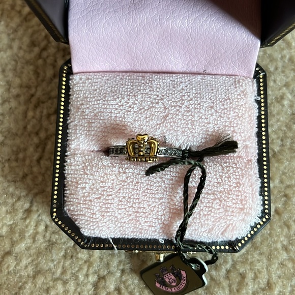 Brand new juicy couture crown ring size 6 - Picture 4 of 4